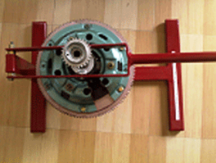 Model NO. XS-25 CUT SECTION MODEL OF SINGLE PLATE COIL SPRING CLUTCH SYSTEM 